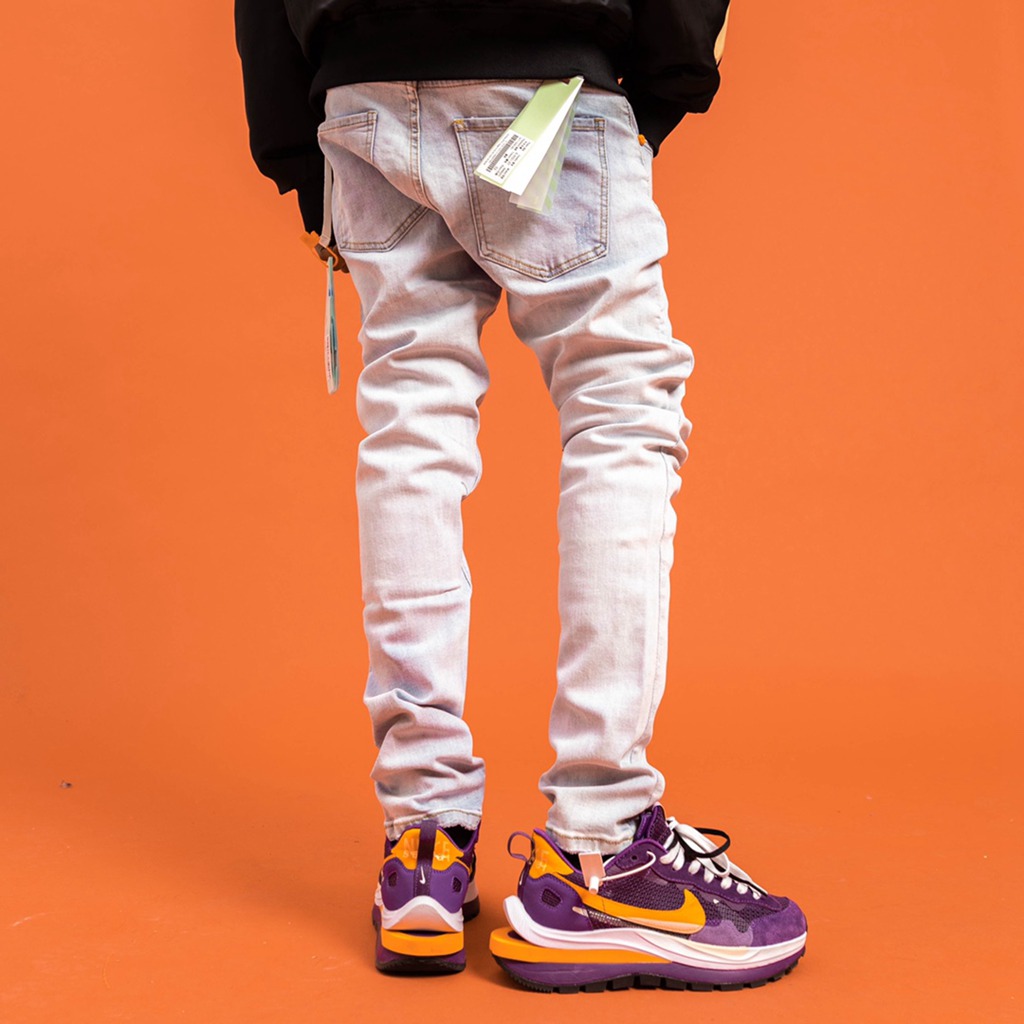 OFF WHITE